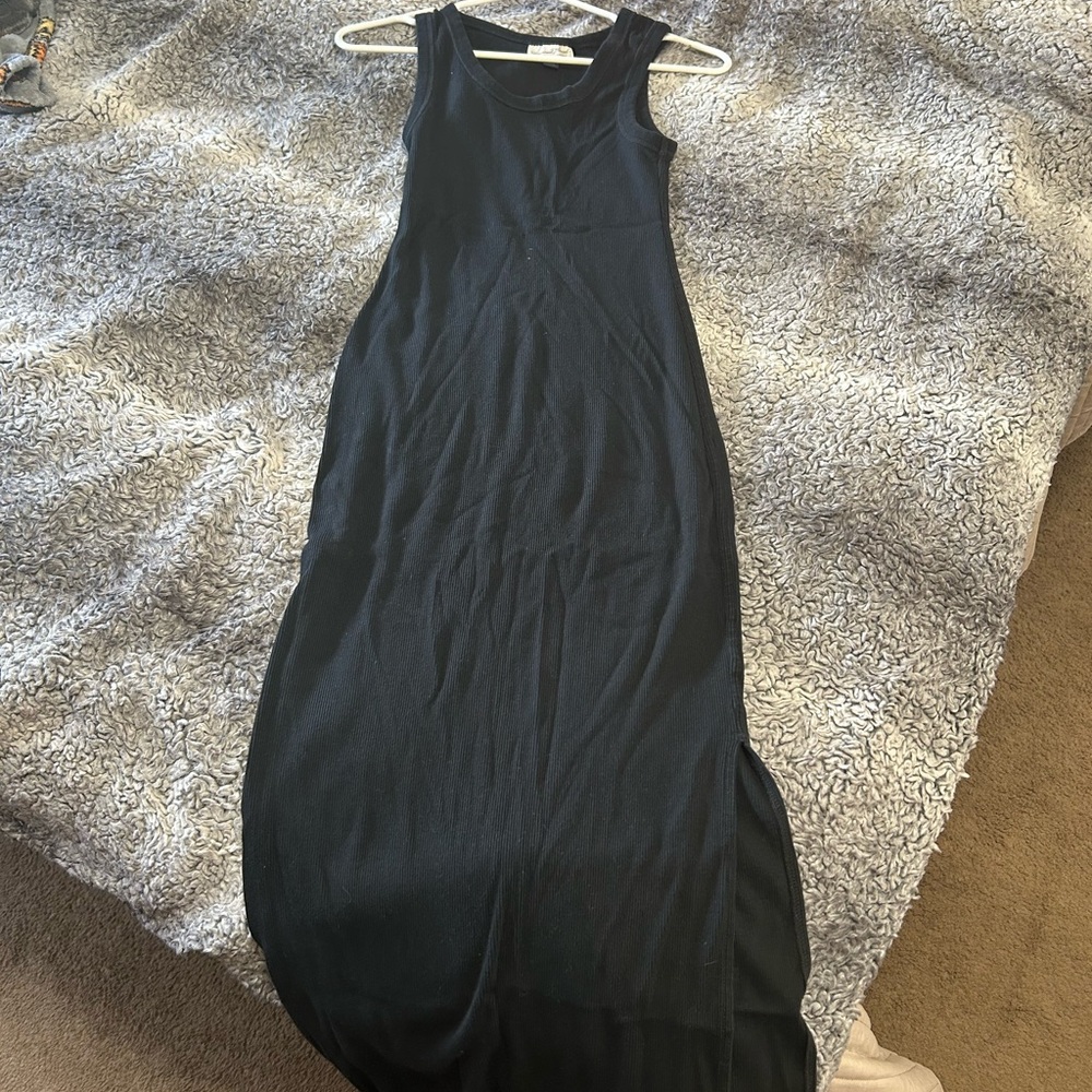 Elegant Black Sleeveless Dress